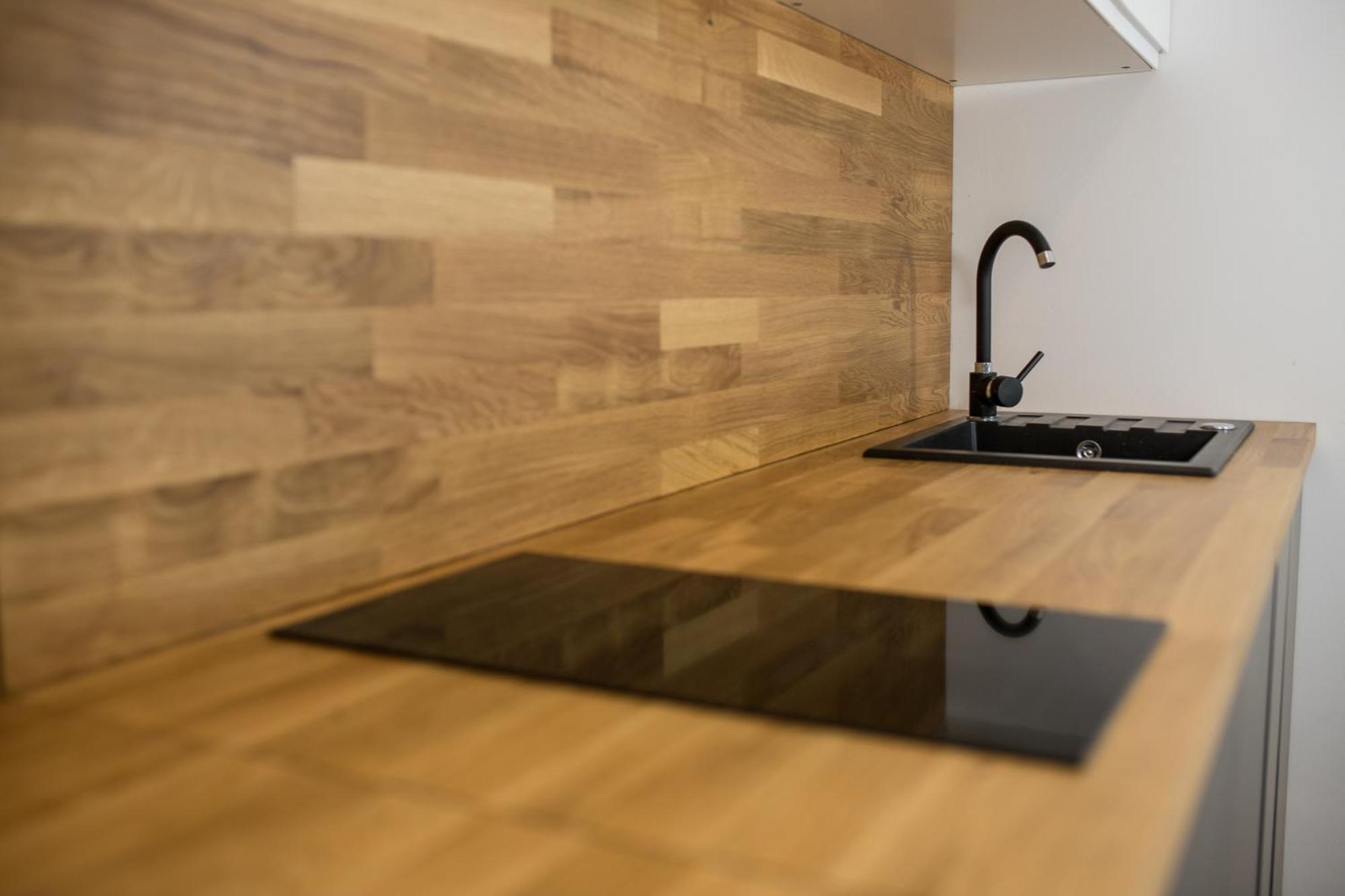 Longinus Apartament ブンツラウ エクステリア 写真